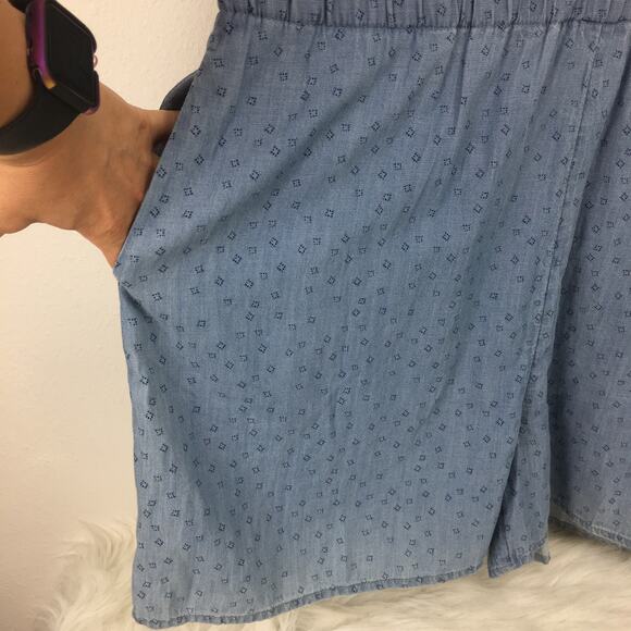 Susina L V-Neck Stripe Chambray Romper RK407723MI - Picture 5 of 14